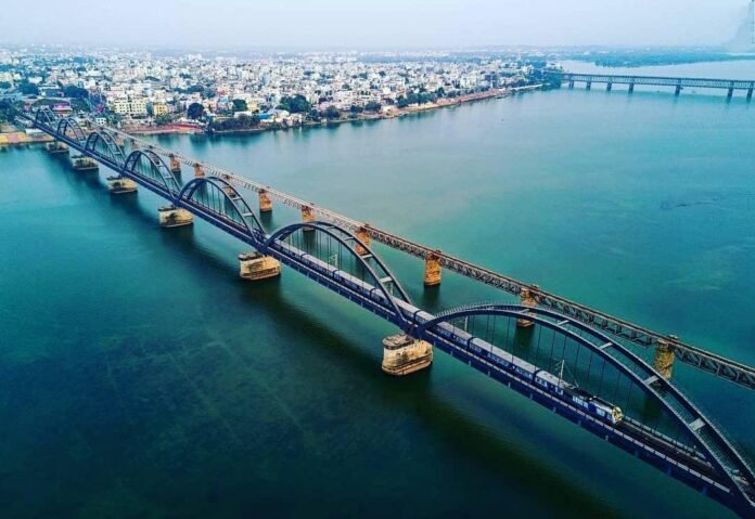 Hyderabad to Rajahmundry Taxi